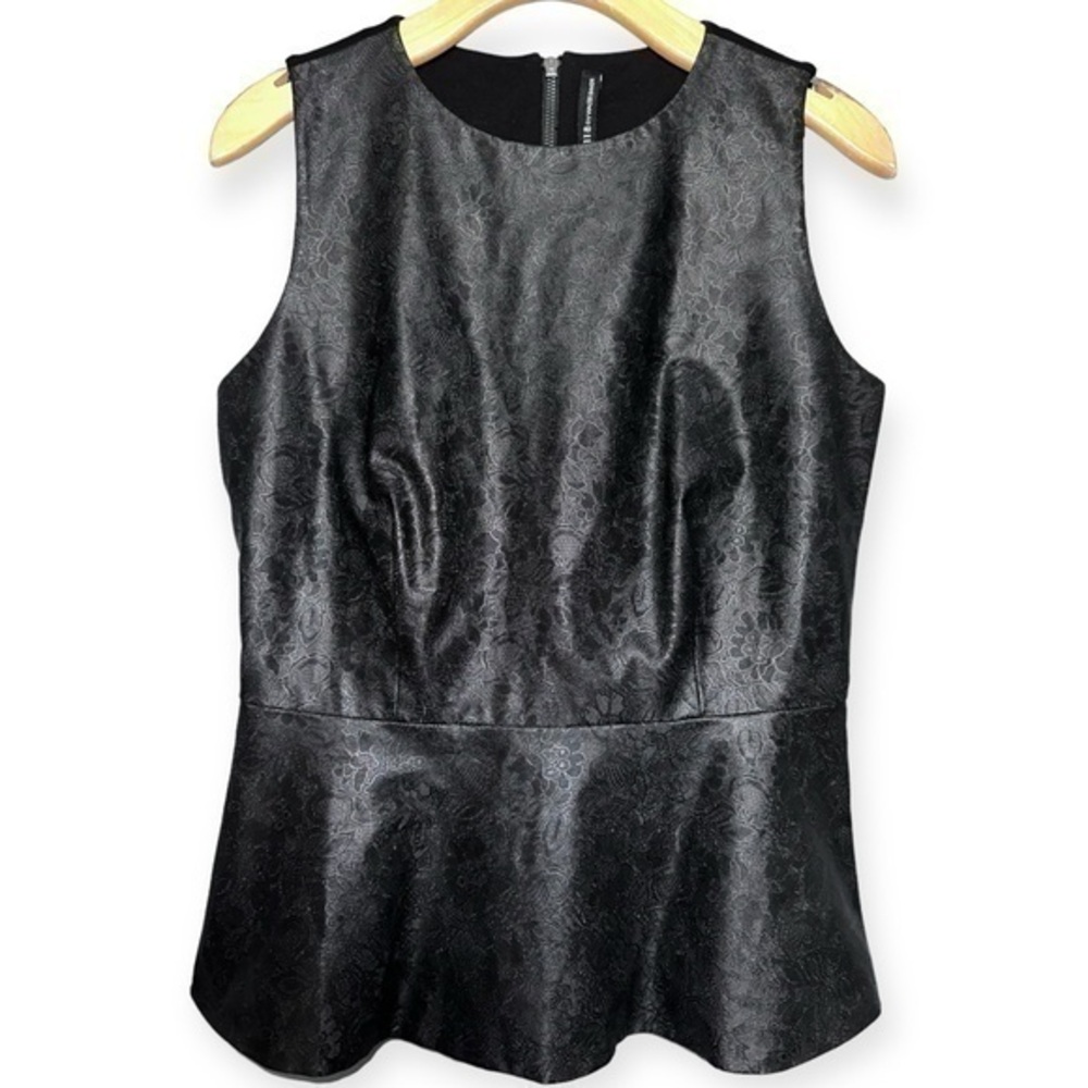 W118 by Walter Baker Women’s M Black Jacquard Front Ponte Back Peplum Hem Top